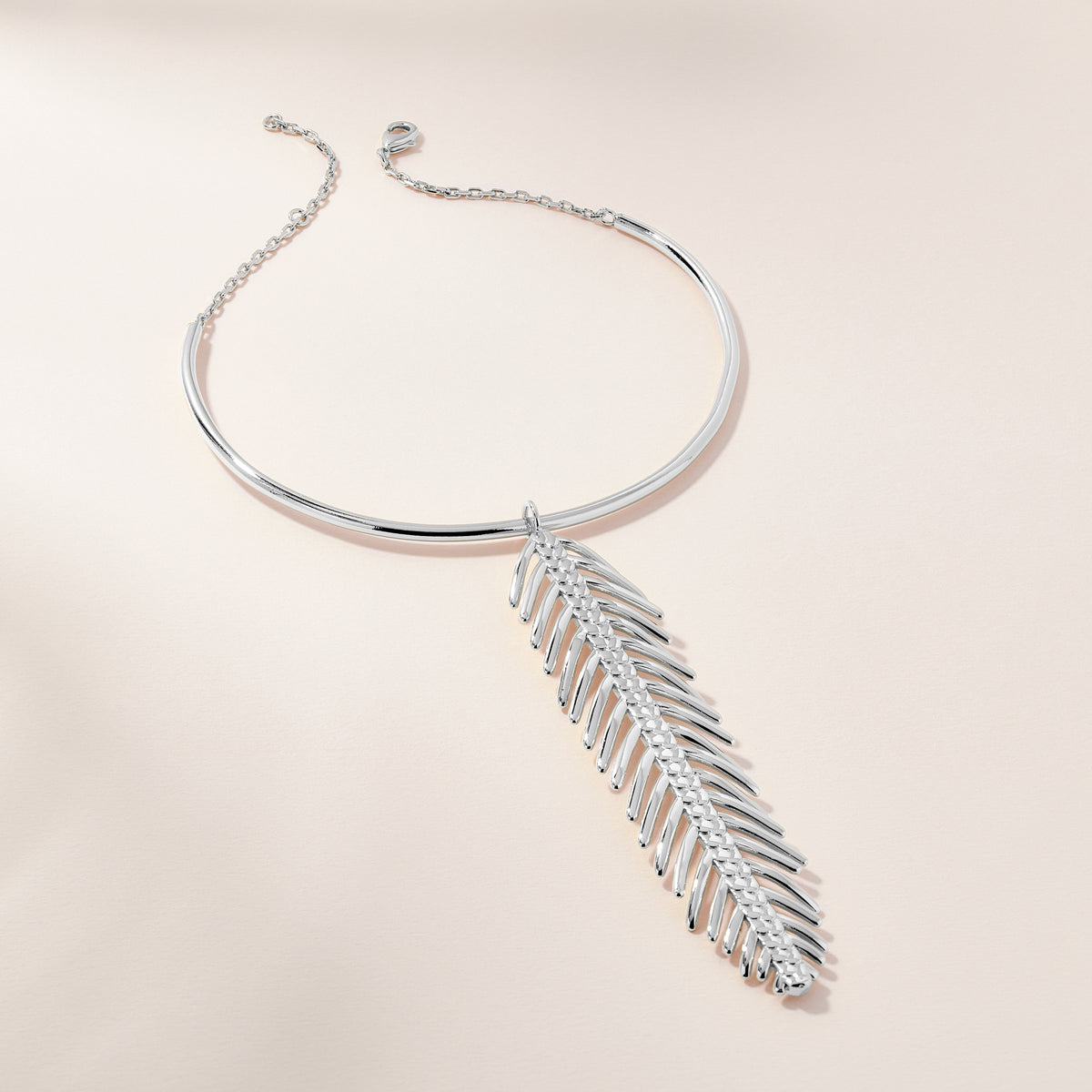 Plume Necklace