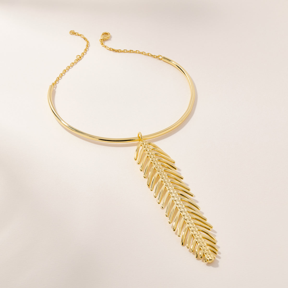 Plume Necklace